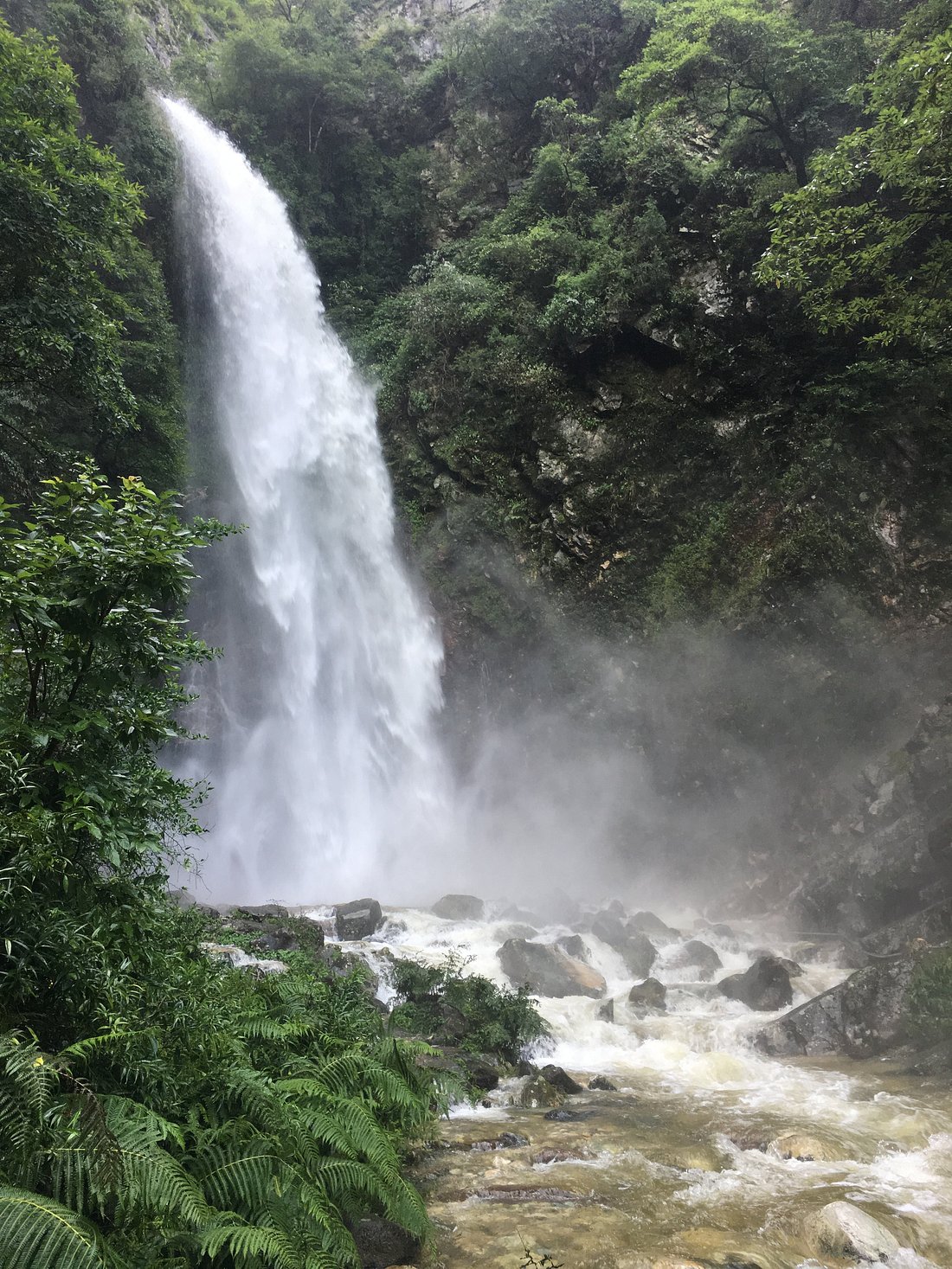Scenic Chhoie Waterfall in Tirthan Valley